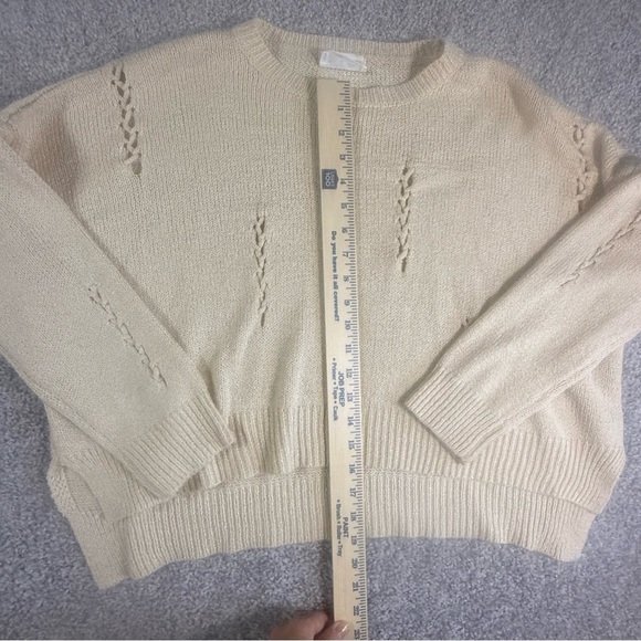 The Native One Boutique Boxy Crop Cream textured casual  Knit Sweater –  small - Picture 3 of 6